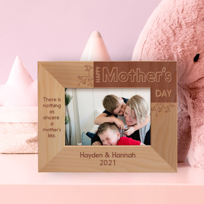 There Is Nothing As Sincere A Mother's Kiss Personalized Wooden Frame-5" x 3 1/2" Brown Horizontal