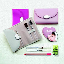 Personalized Set of 5 Pink Makeup Brushes with Custom Name/Monogram