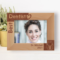 Best Dentist Personalized Wooden Frame-7" x 5" Brown Horizontal