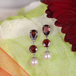 14K Gold Chandelier Earrings With Pear-Shaped Natural Garnets & Pearls