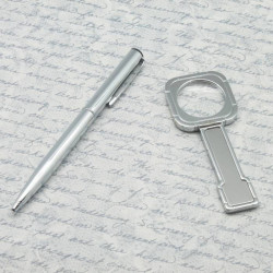Personalized Magnifying Glass and Pen Set